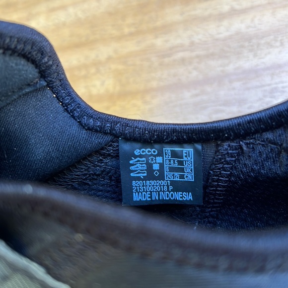 Womens Black Ecco’s - Picture 4 of 4